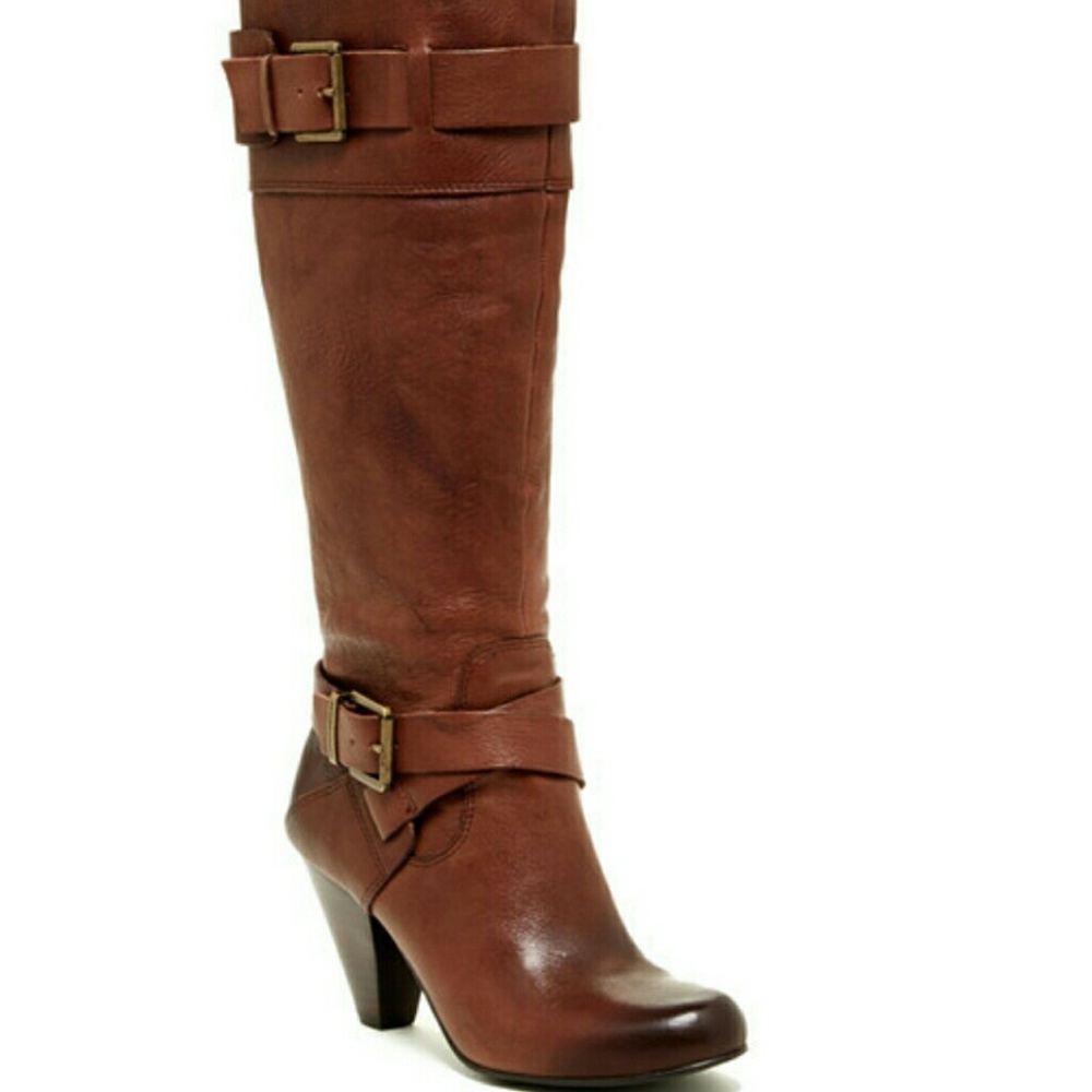 Arturo Chiang Boots NWT